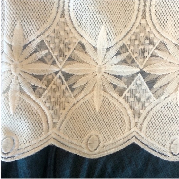 Main Strip Off White Sheer Knit Pattern Blouse - Picture 5 of 10